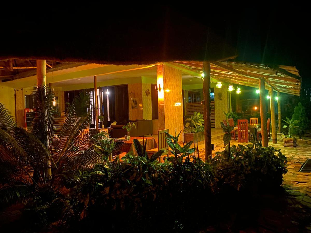 Afro Smile Hotel & Guest House - Jinja Eksteriør billede