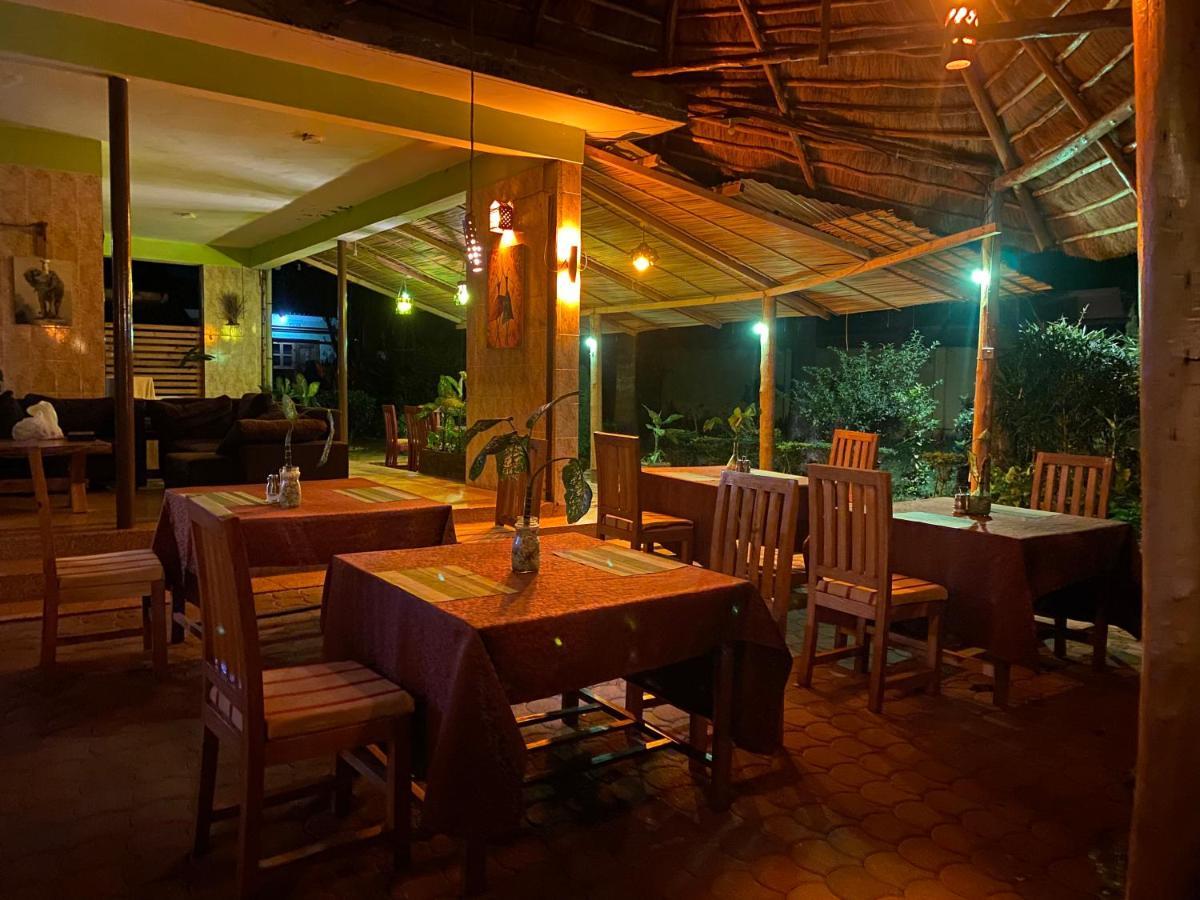 Afro Smile Hotel & Guest House - Jinja Eksteriør billede
