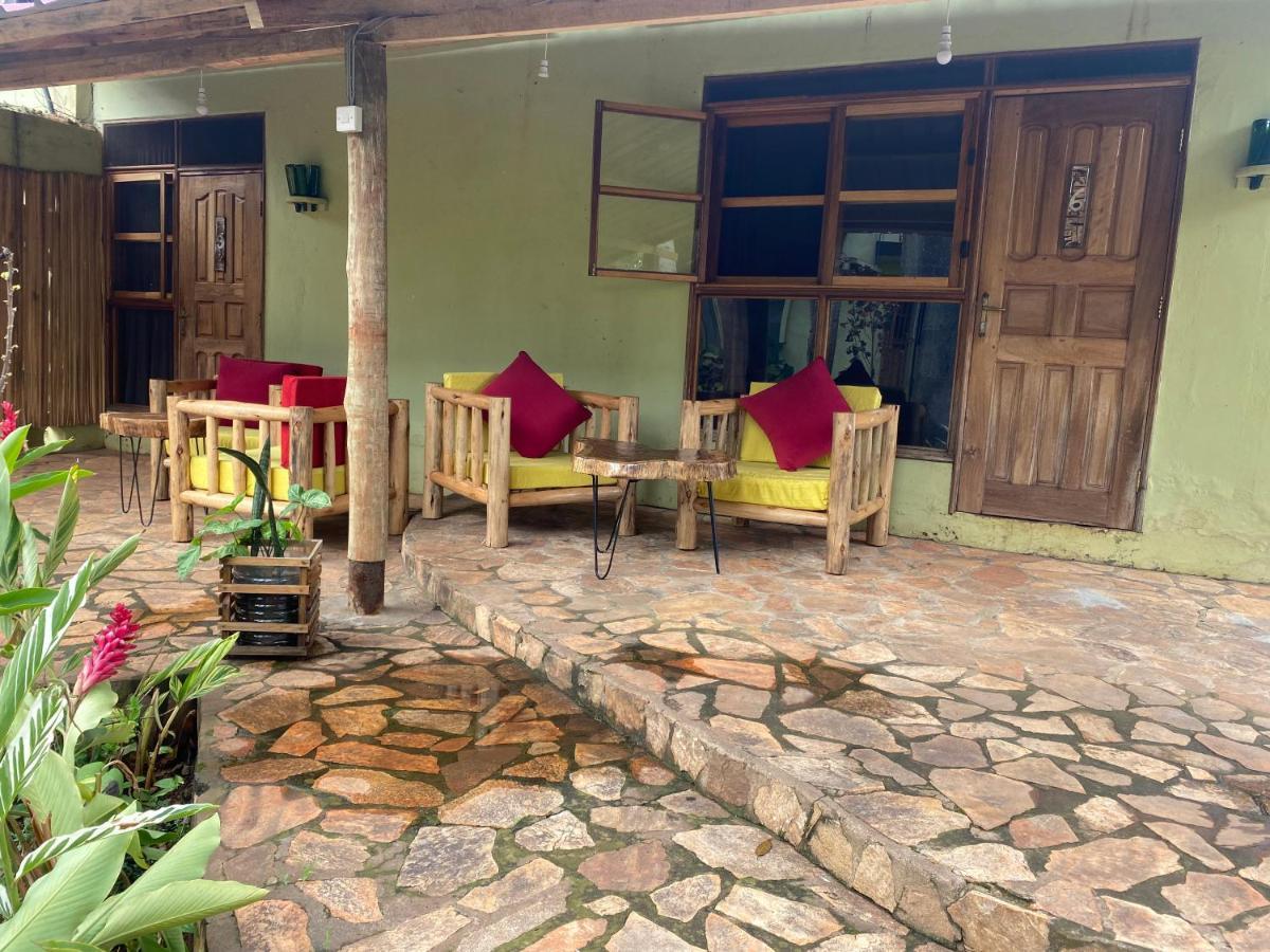 Afro Smile Hotel & Guest House - Jinja Eksteriør billede